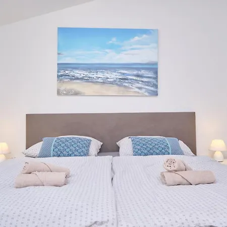 Queen's Mastrinka By Litto Apartman *