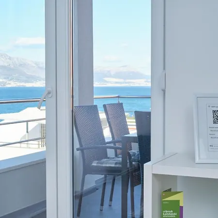 Queen's Mastrinka By Litto Apartment *