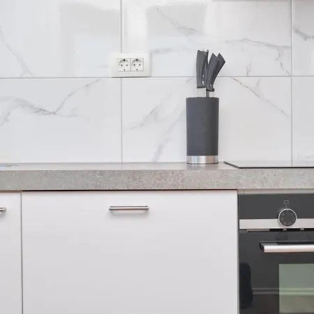 Queen's Mastrinka By Litto Apartman *