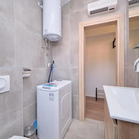 Apartman Queen's Mastrinka By Litto *