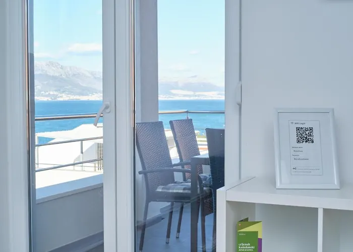 Queen's Mastrinka By Litto Appartement *