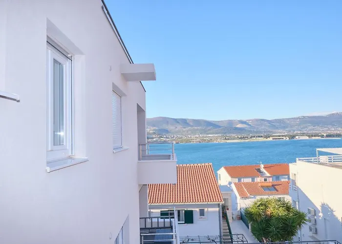 Queen's Mastrinka By Litto Appartement